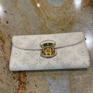 Louis Vuitton White Monogram Clutch